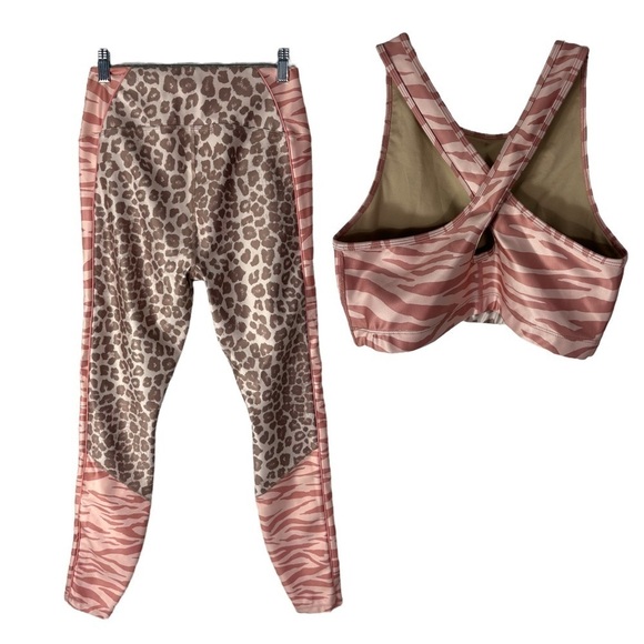 Good American Pink Electric Feel Legging & Bra 2 pc Set Leopard Print SZ 3 L - Picture 7 of 8